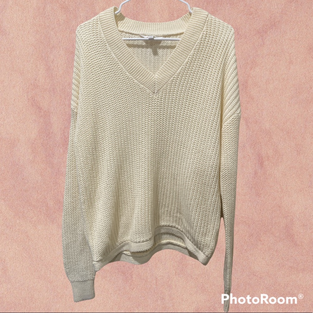 Time And Tru | Cream Knit Sweater